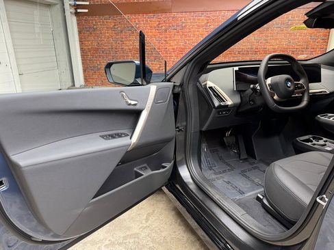 New 2026 BMW iX xDrive45 w/ Premium Package image 9