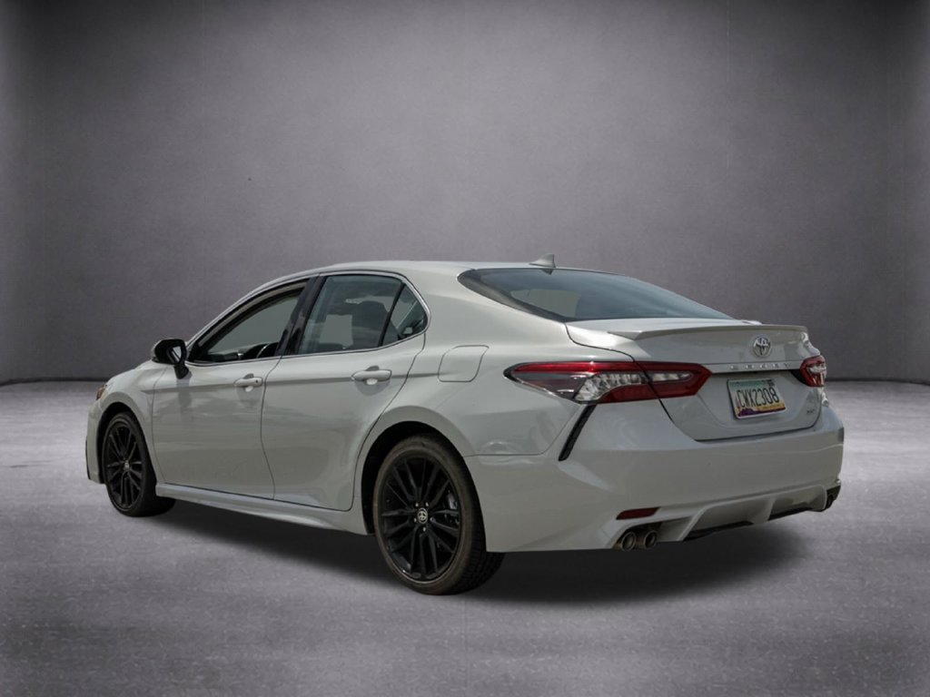 Used 2024 Toyota Camry XSE FWD image 7