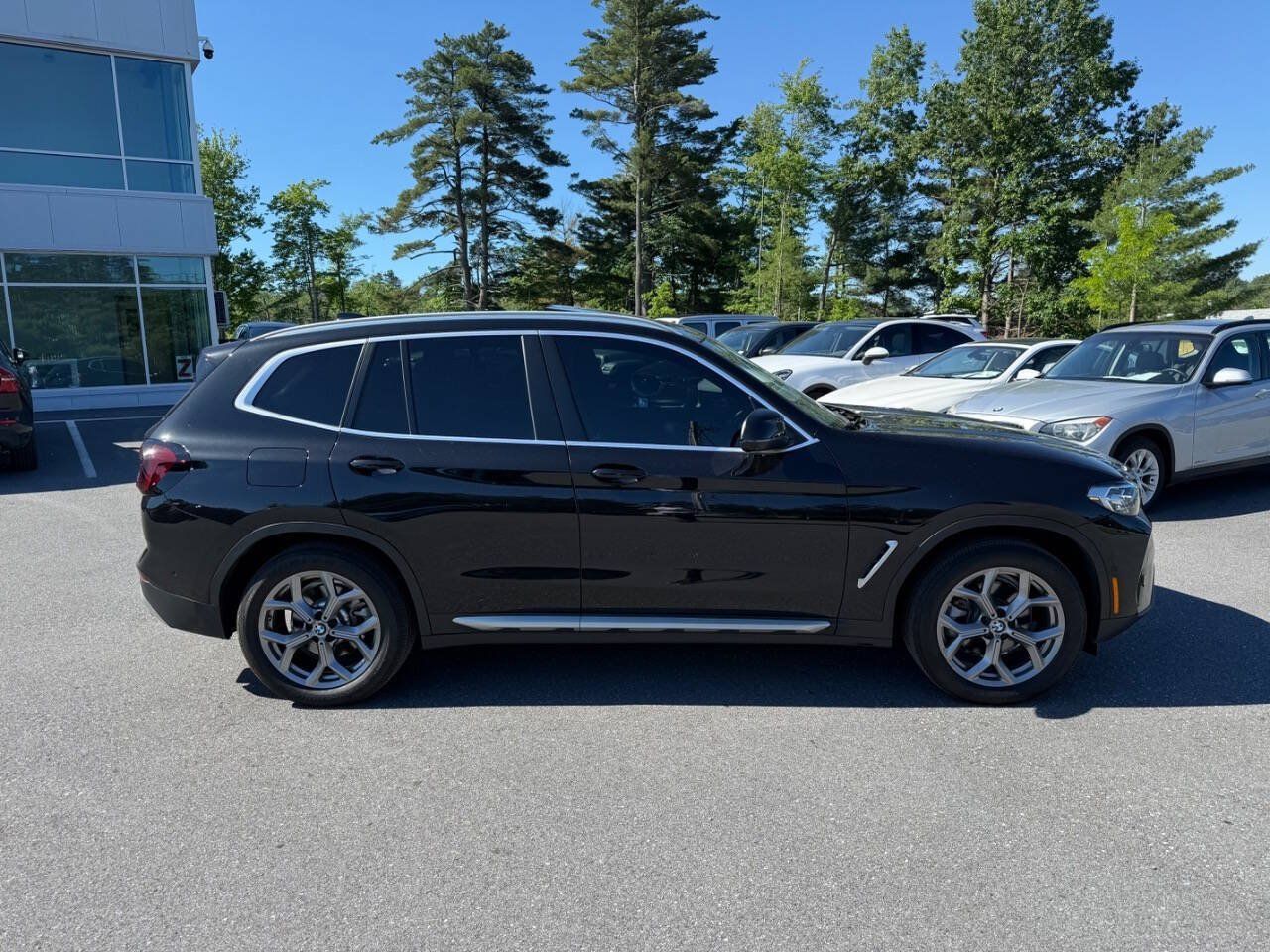 Used 2023 BMW X3 xDrive30i AWD/4WD image 3