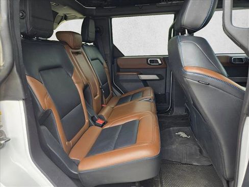 Used 2023 Ford Bronco Outer Banks AWD/4WD image 18