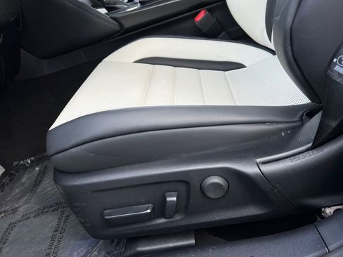 Used 2025 Lexus IS 350 F Sport image 15