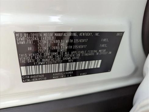 New 2025 Toyota RAV4 XLE w/ Convenience Package AWD/4WD image 17