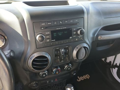 Used 2017 Jeep Wrangler Unlimited Sport w/ Quick Order Package 24S image 17