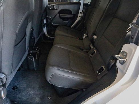 Used 2022 Jeep Gladiator Sport image 27