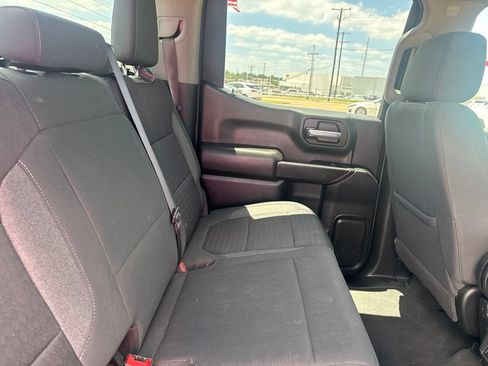 Used 2022 Chevrolet Silverado 1500 LT AWD/4WD image 33