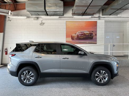 New 2026 Chevrolet Equinox LT FWD image 11