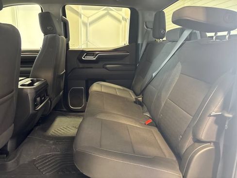 Used 2025 Chevrolet Silverado 1500 LT AWD/4WD image 16