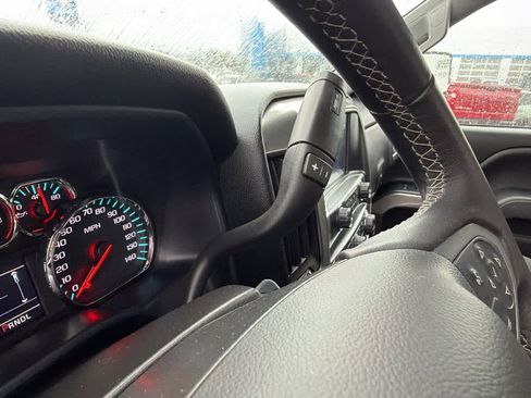 Used 2018 Chevrolet Silverado 1500 LT w/ LT Eassist Package image 12