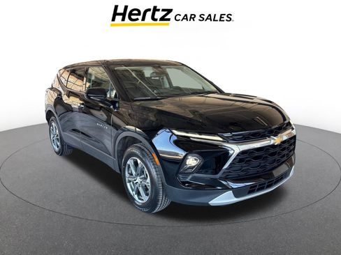 Used 2025 Chevrolet Blazer LT image 1