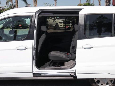 Used 2022 Ford Transit Connect XLT FWD image 6