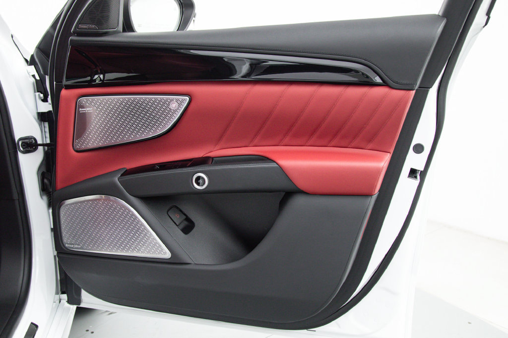 Certified 2023 Maserati Grecale Modena AWD/4WD image 14