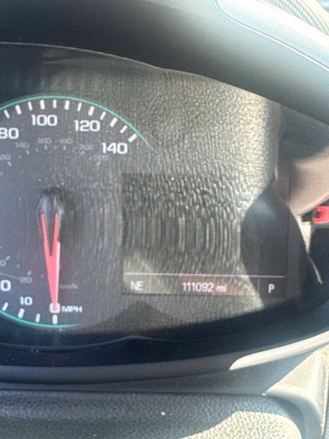 Used 2017 Chevrolet Sonic LT w/ Convenience Package FWD image 12