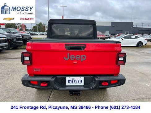 Used 2020 Jeep Gladiator Rubicon image 5