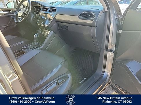 Used 2019 Volkswagen Tiguan SE image 42