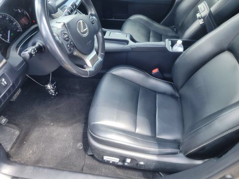 Used 2017 Lexus CT 200h w/ Seat Comfort Package FWD image 5