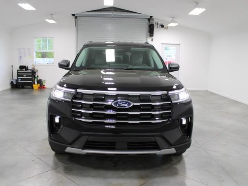New 2026 Ford Explorer Active w/ Active Comfort Package RWD image 2