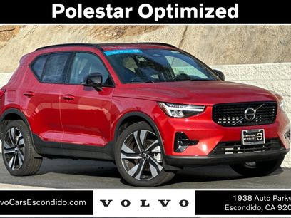 New 2025 Volvo XC40 B5 Plus