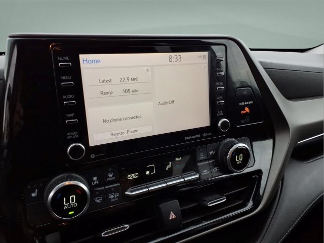 Used 2022 Toyota Highlander XLE FWD image 21