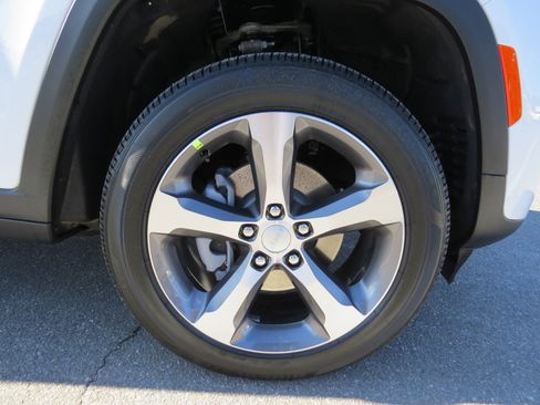 New 2026 Jeep Grand Cherokee Limited image 10