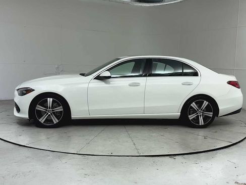 Used 2022 Mercedes-Benz C 300 4MATIC Sedan image 9