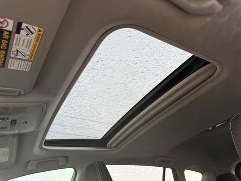 Used 2017 Toyota RAV4 XLE FWD image 18