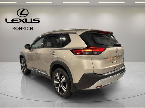 Used 2022 Nissan Rogue Platinum w/ Head-Up Display Package image 7