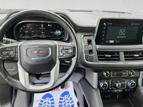 Used 2023 GMC Yukon XL SLT AWD/4WD image 14