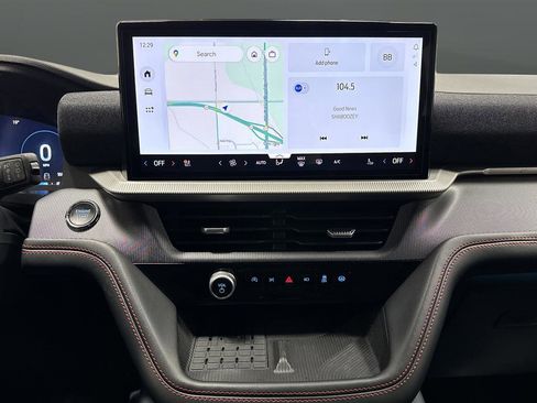 Used 2025 Ford Explorer ST-Line w/ Premium Package image 9