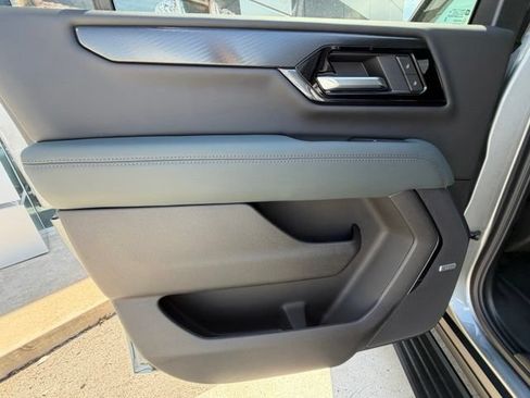 New 2026 GMC Yukon XL AT4 w/ AT4 Premium Plus Package AWD/4WD image 15