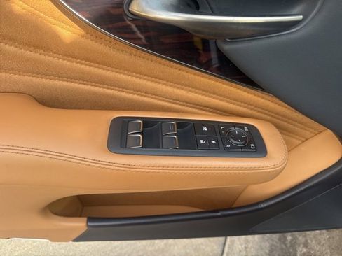 Used 2022 Lexus LS 500 AWD image 13