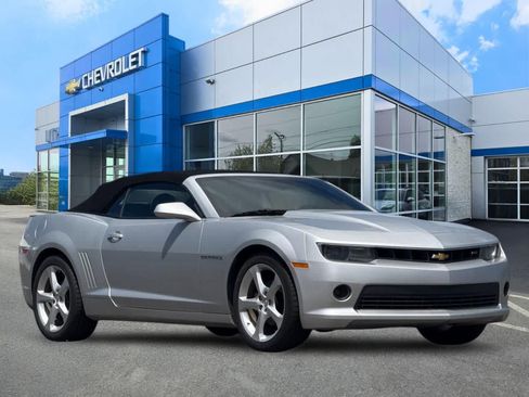 Used 2015 Chevrolet Camaro LT RWD image 9