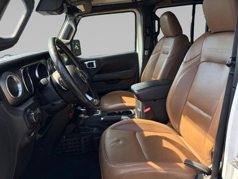 Used 2020 Jeep Gladiator Rubicon AWD/4WD image 10