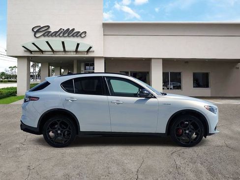 Used 2025 Alfa Romeo Stelvio Sprint w/ Veloce Package AWD/4WD image 6