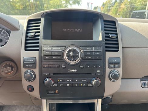 Used 2011 Nissan Pathfinder Silver image 15