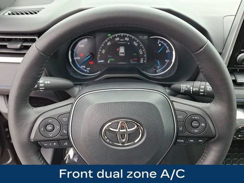 Used 2023 Toyota RAV4 SE w/ Convenience Package AWD/4WD image 4