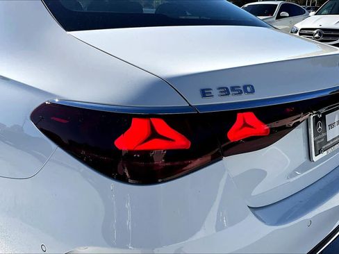 Used 2025 Mercedes-Benz E 350 Sedan image 27