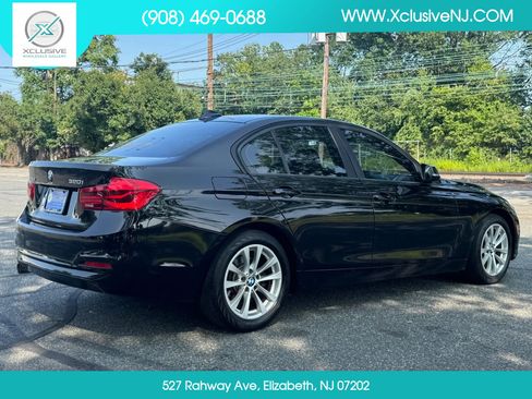 Used 2018 BMW 320i xDrive Sedan AWD/4WD image 4