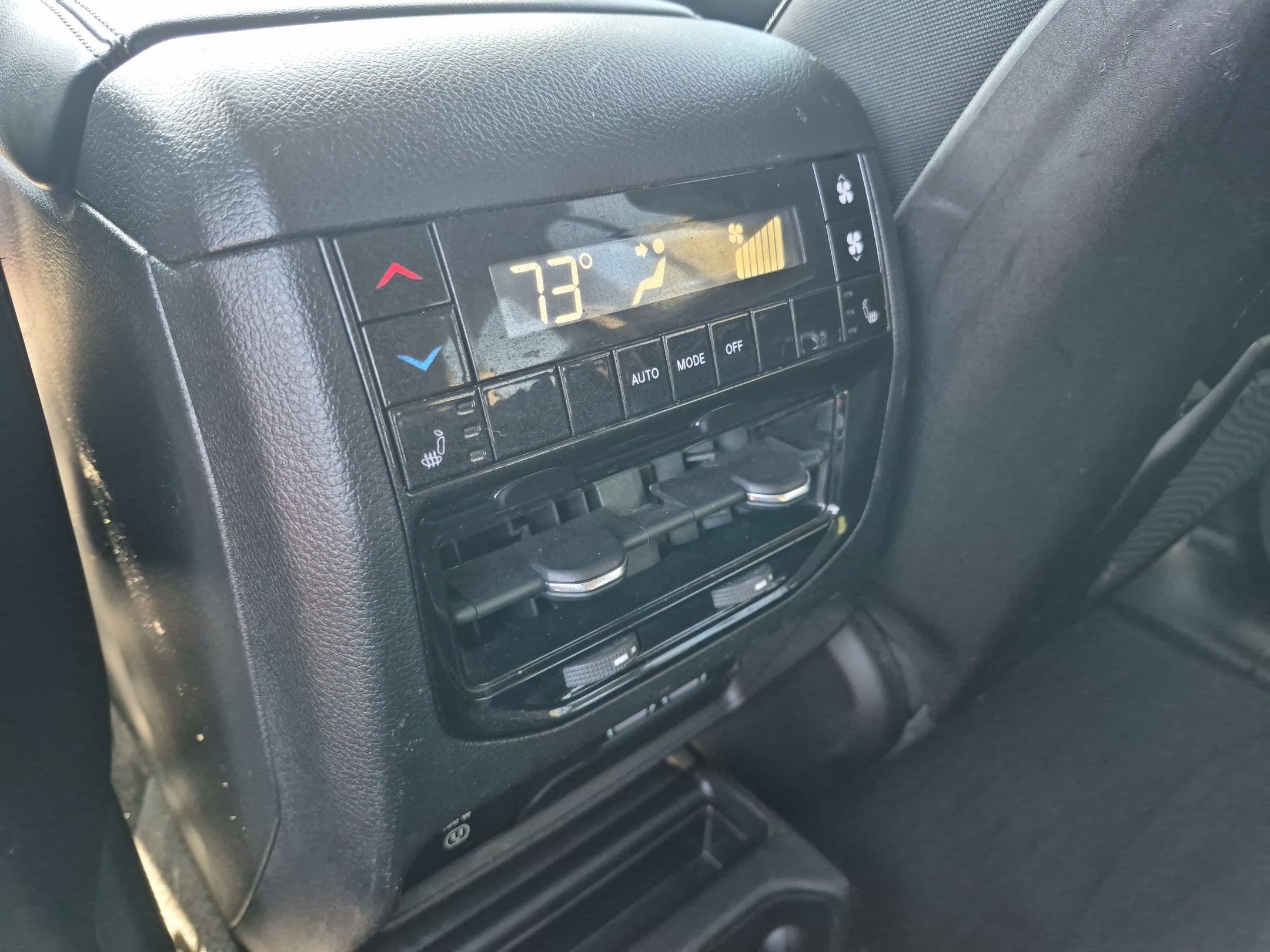 Used 2023 Jeep Grand Cherokee L Limited w/ Luxury Tech Group II RWD image 21