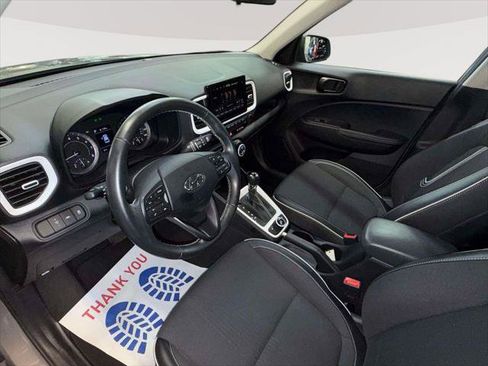 Certified 2022 Hyundai Venue Limited FWD image 29