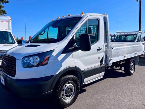 Used 2018 Ford Transit 250 138 RWD image 6