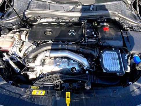 Used 2025 Mercedes-Benz GLA 250 4MATIC image 26