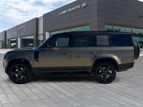 New 2026 Land Rover Defender 130 X-Dynamic SE AWD/4WD image 2