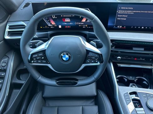 Used 2025 BMW 330i Sedan w/ Premium Package RWD image 18