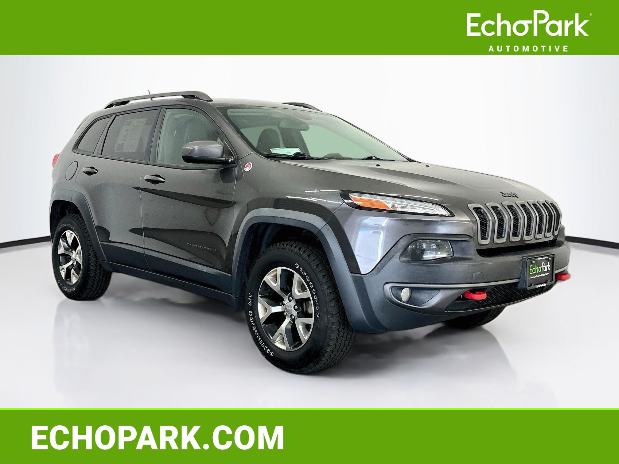 Used 2015 Jeep Cherokee Trailhawk w/ Cold Weather Group AWD/4WD image 1