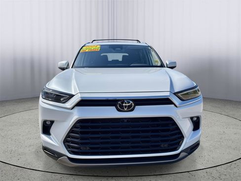 Used 2024 Toyota Grand Highlander Limited AWD/4WD image 19