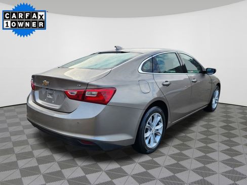 Used 2025 Chevrolet Malibu LT image 4
