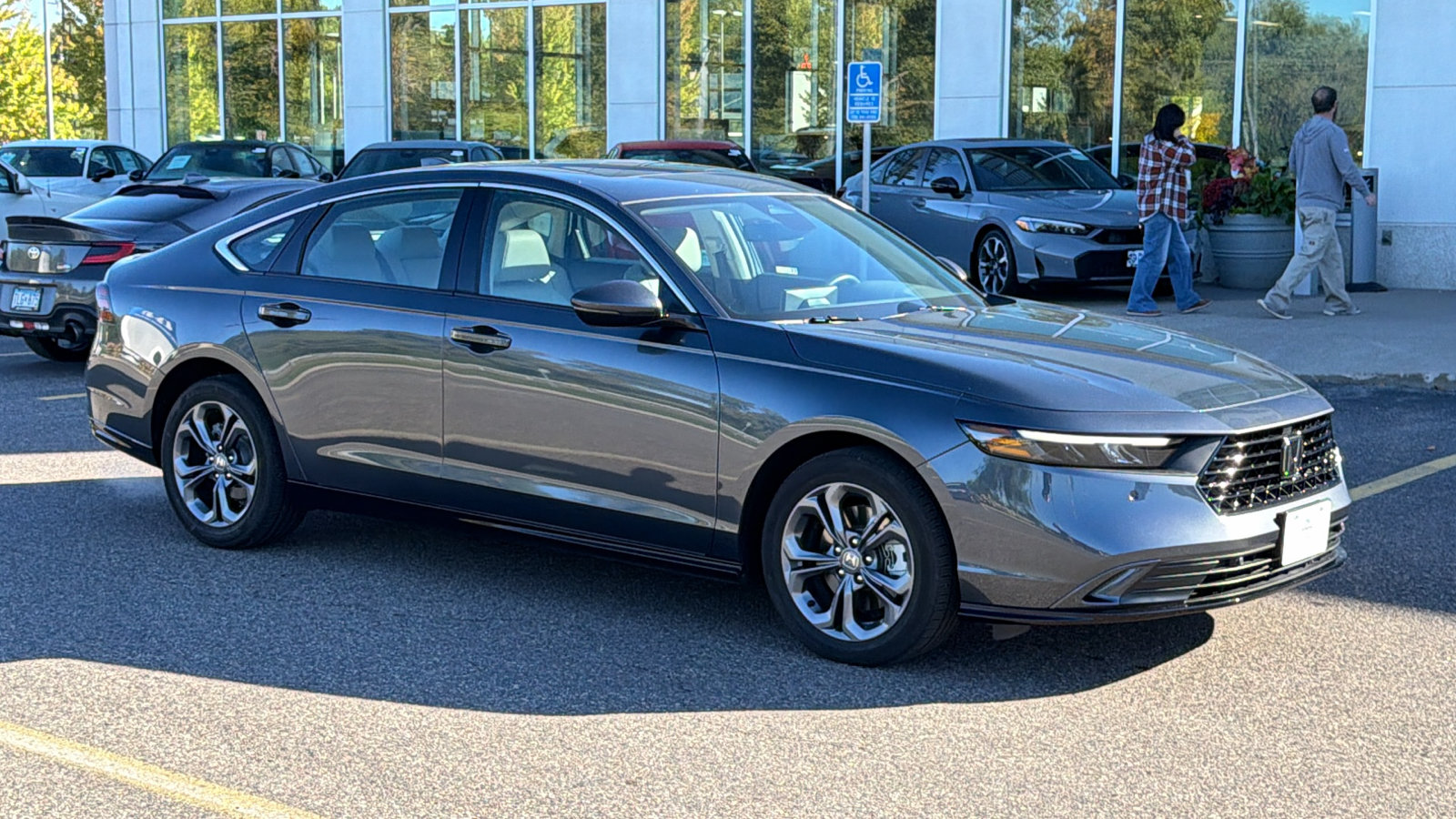Certified 2024 Honda Accord EX-L image 1