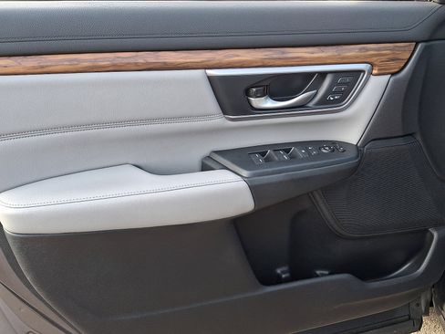 Used 2018 Honda CR-V EX-L image 10