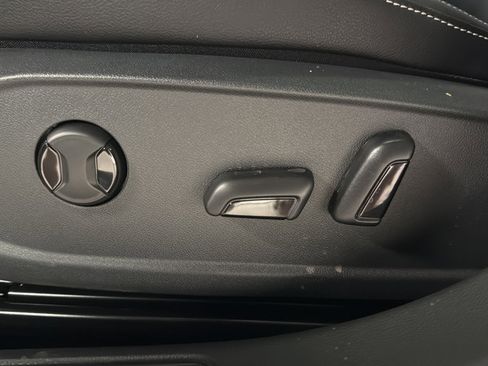 New 2026 Volkswagen Jetta SE FWD image 17