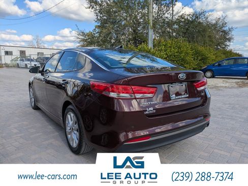 Used 2017 Kia Optima EX w/ Premium Package image 5